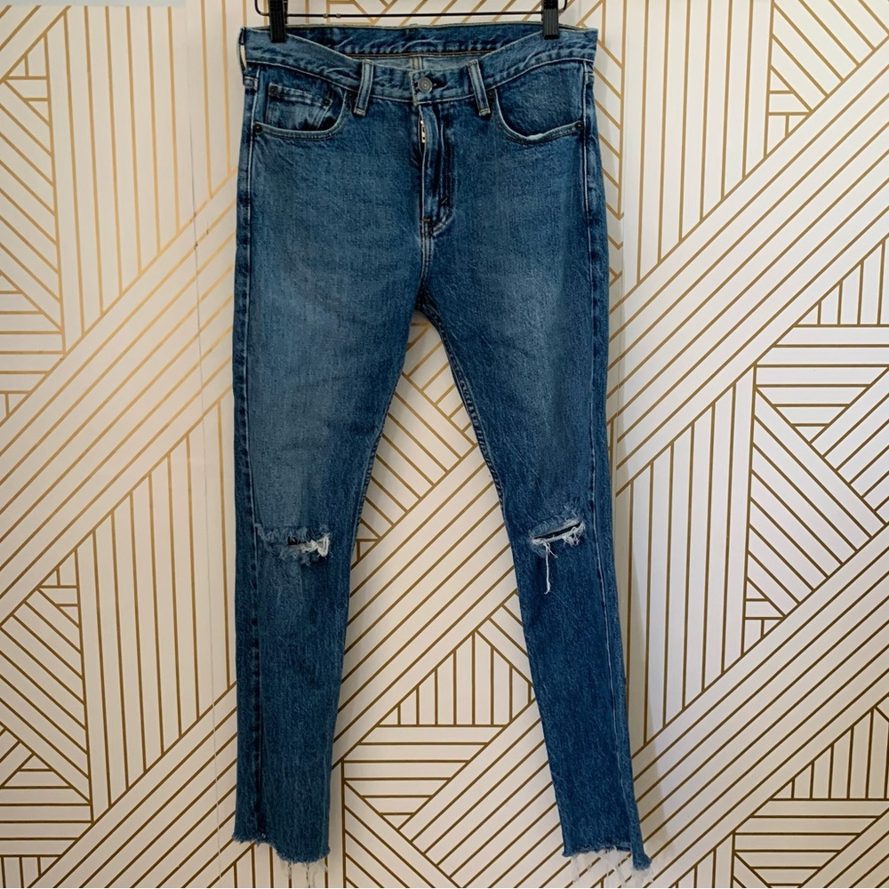 Levi’s 510 slim straight leg Raw Hem distressed knees W 30 L 32 jeans high rise